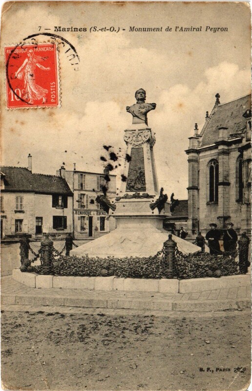 Carte postale ancienne Marines Monument de l'Amiral Peyron à Marines