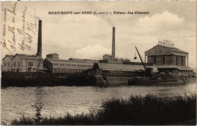 Carte postale ancienne Beaumont Usines des Ciments