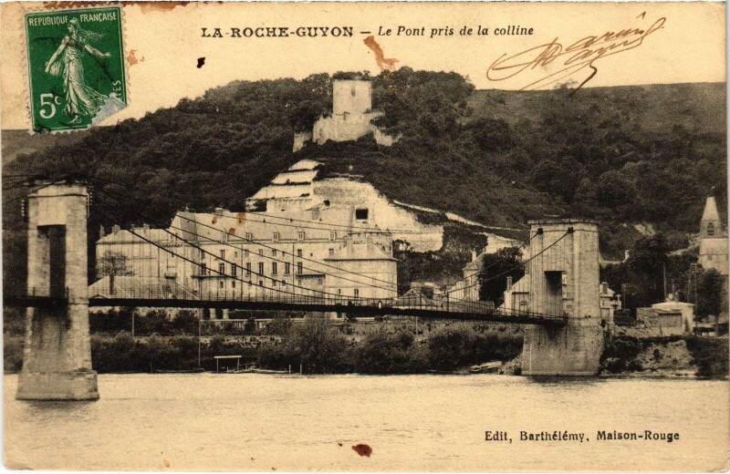 Carte postale ancienne La Roche Guyon Le Pont pris de la colline à La Roche-Guyon