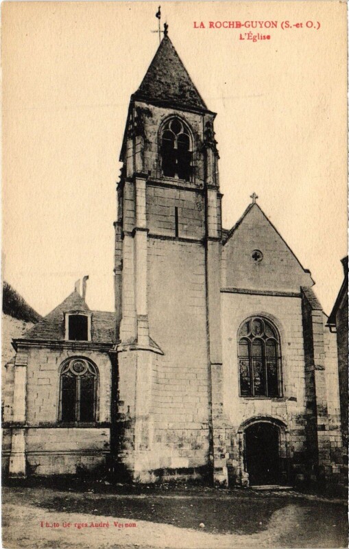 Carte postale ancienne La Roche Guyon Eglise à La Roche-Guyon