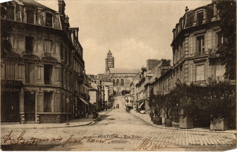 Carte postale ancienne Pontoise Rue Thiers à Pontoise