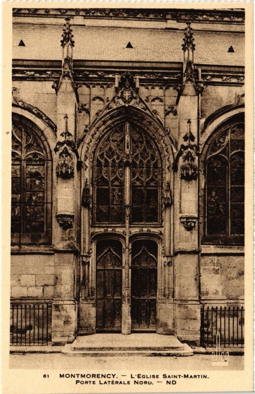 Carte postale ancienne Montmorency Eglise Saint-Martin Porte laterale à Montmorency