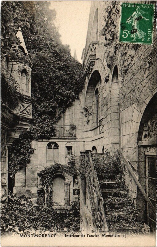 Carte postale ancienne Montmorency Interieur de l'Ancien Monastere à Montmorency