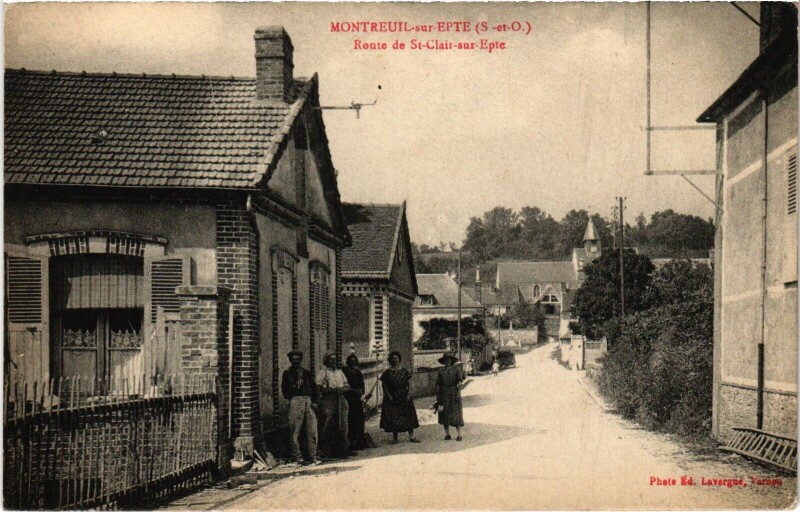 Carte postale ancienne Montreuil Route de Saint-Clair sur Epte à Saint-Clair-sur-Epte