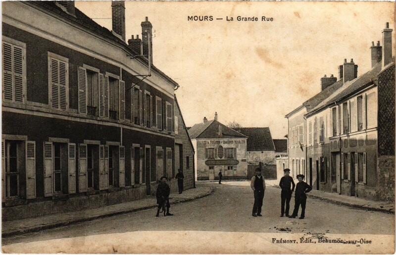 Carte postale ancienne Mours La Grande Rue à Mours