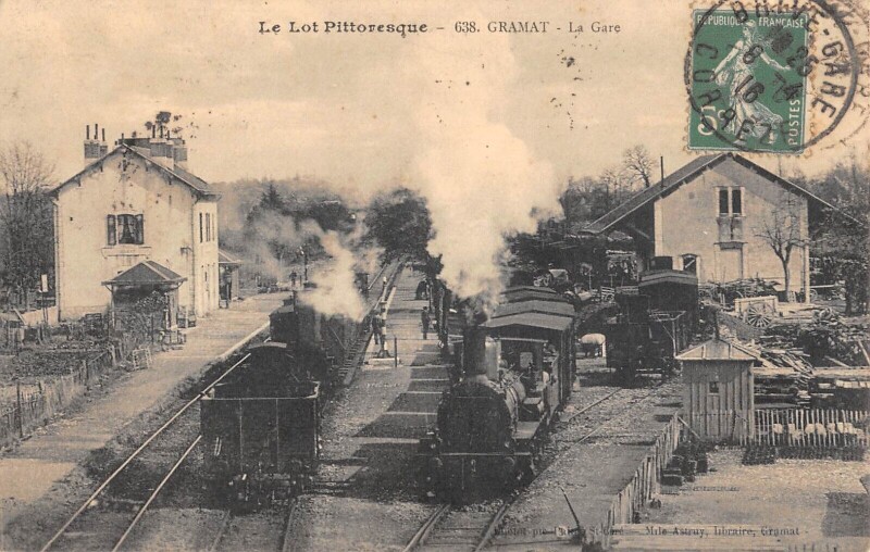 Carte postale ancienne Gramat La Gare - 2 Train S - Locomotives à Gramat