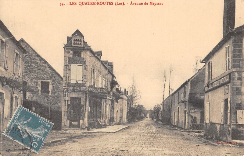 Carte postale ancienne Les Quatre Routes Avenue De Meyssac