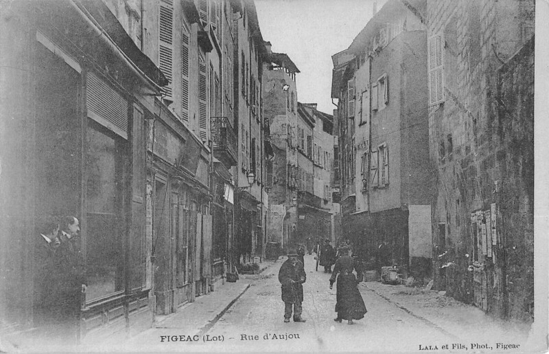 Carte postale ancienne Figeac Rue D'Aujou à Figeac