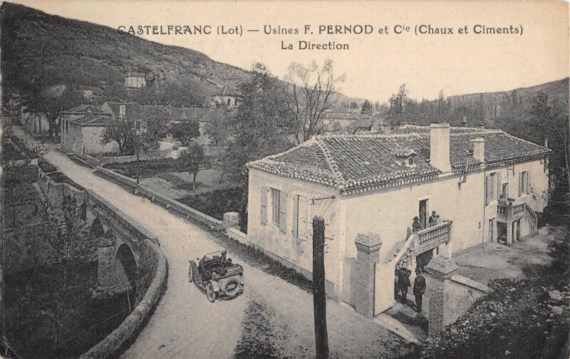 Carte postale ancienne Castelfranc Usines F.pernod Chaux Et Ciment La Direction à Castelfranc