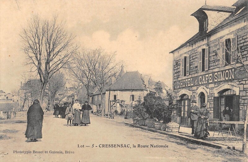 Carte postale ancienne Cressensac La Route Nationale