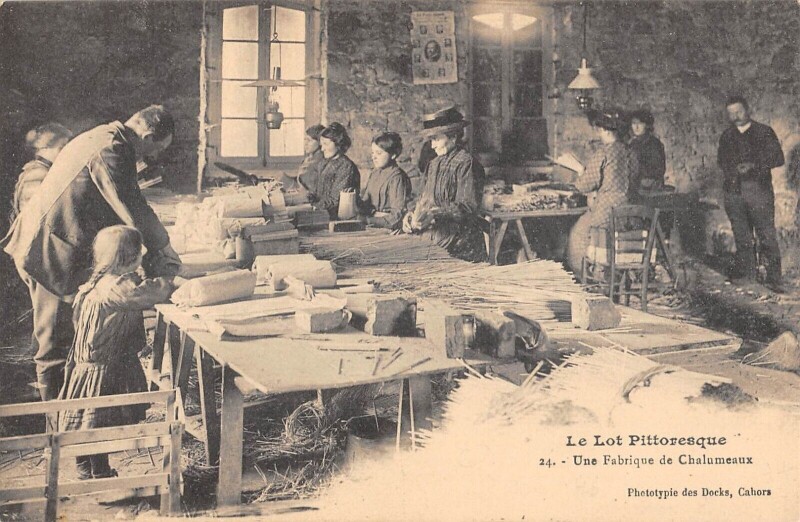 Carte postale ancienne Le Lot Une Fabrique De Chalumeaux