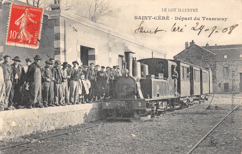 Carte postale ancienne Saint Cere Depart Du Tramway - Train - Locomotive