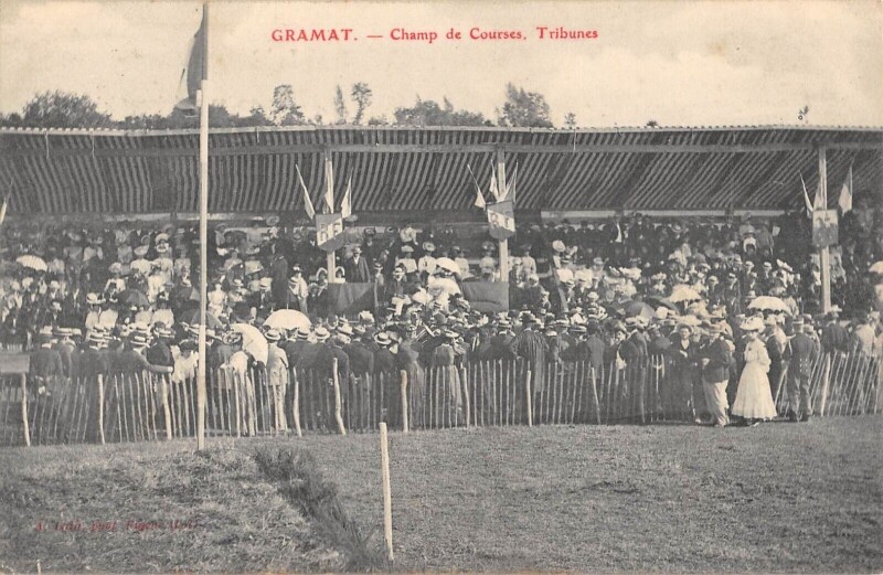 Carte postale ancienne Gramat Champ De Courses Tribunes à Gramat