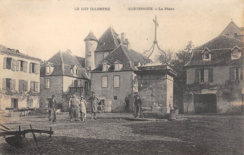Carte postale ancienne Bretenoux La Place à Bretenoux