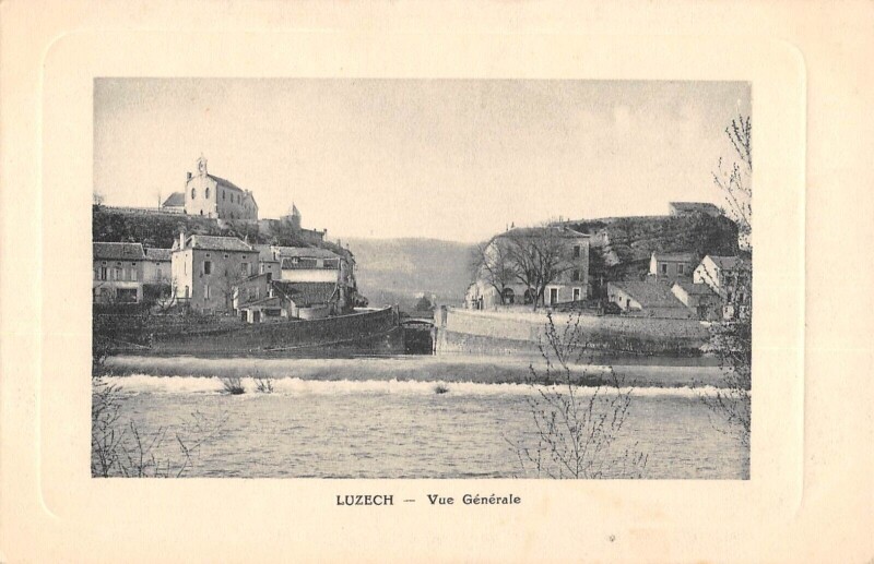 Carte postale ancienne Luzech Vue Generale à Luzech
