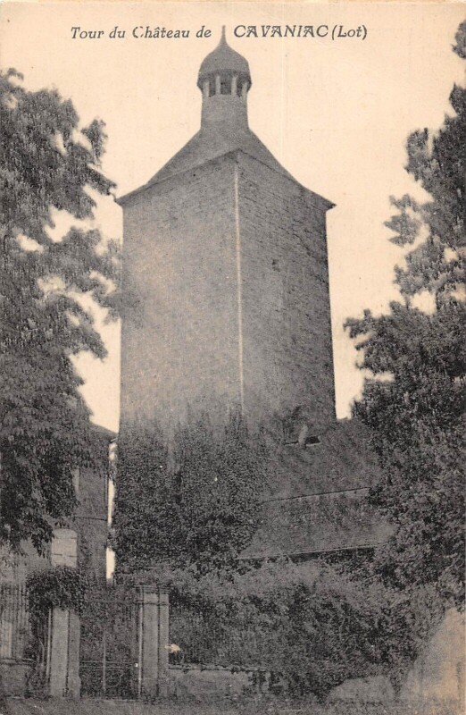 Carte postale ancienne Tour Du Chateau De Cavaniac