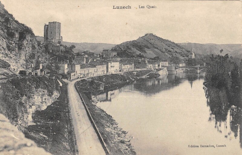 Carte postale ancienne Luzech Les Quais à Luzech