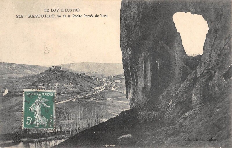 Carte postale ancienne Pasturat Vue De La Rocher Percee De Vers