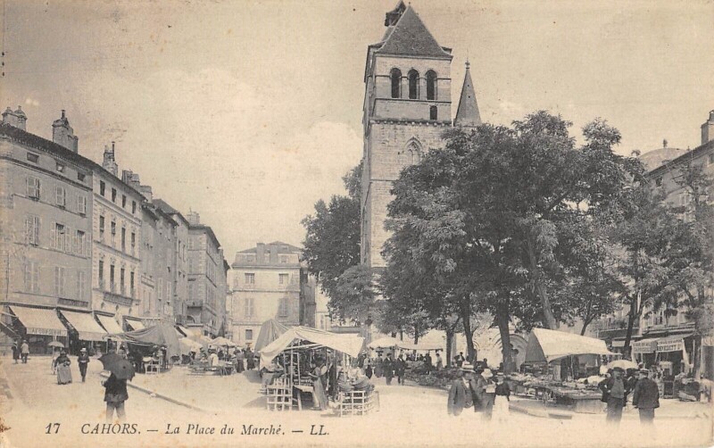 Carte postale ancienne Cahors Place Du Marche à Cahors