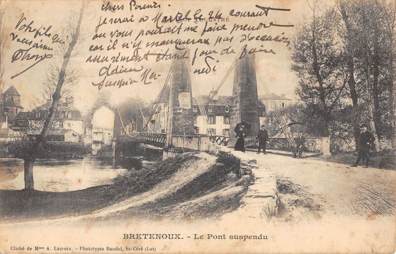 Carte postale ancienne Bretenoux pont suspendu à Bretenoux