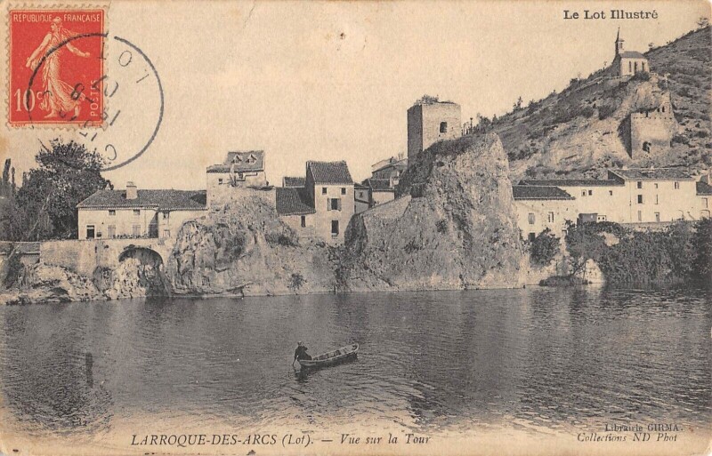 Carte postale ancienne Larroque Des Arcs Vue Sur La Tour