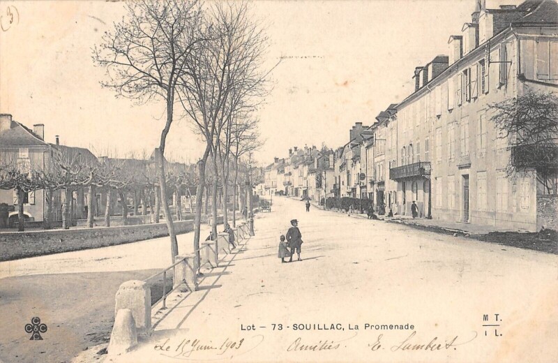 Carte postale ancienne Souillac La Promenade à Souillac