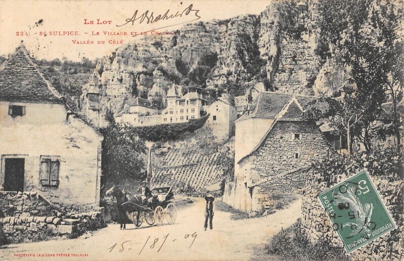 Carte postale ancienne Saint Sulpice Le Village Et Le Chateau à Saint-Sulpice