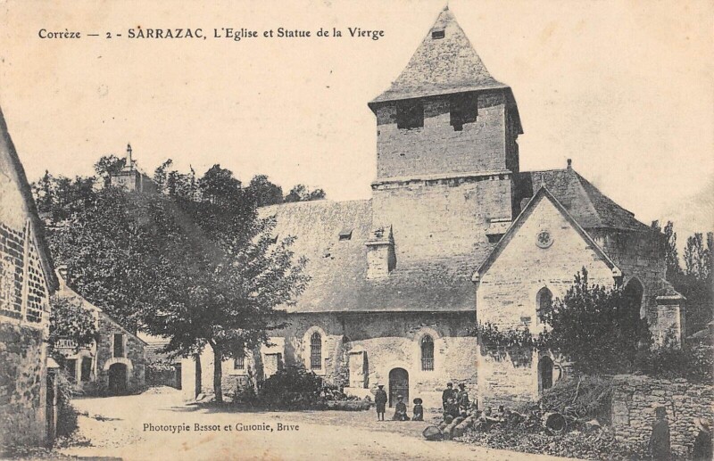 Carte postale ancienne Sarrazc Eglise Statue De La Vierge