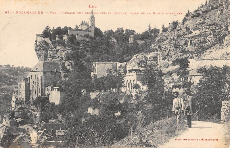 Carte postale ancienne Rocamadour Vue Generale Sur Les Nouvelles Rampes à Rocamadour