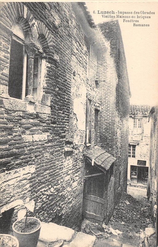 Carte postale ancienne Luzech Impasse Des Obrades à Luzech