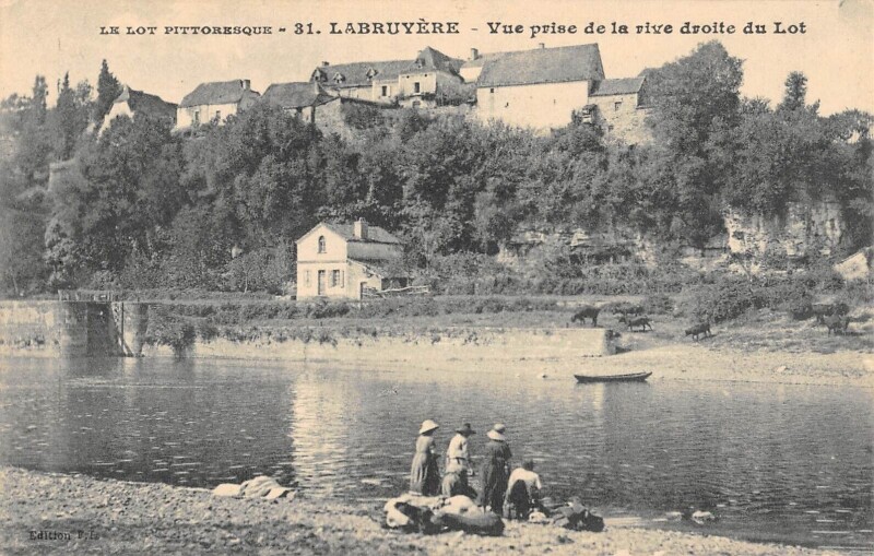 Carte postale ancienne Labruyere Vue Prise De La Rive Droite Du Lot