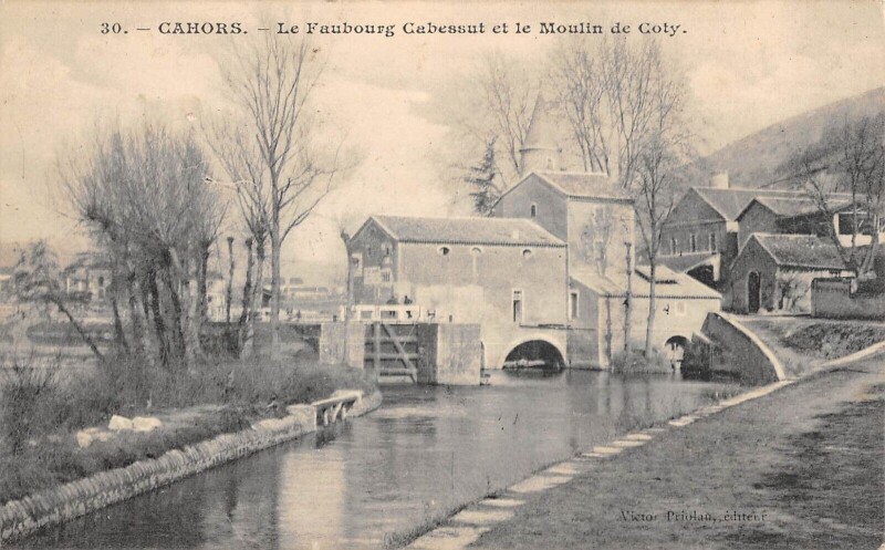 Carte postale ancienne Cahors Faubourg Cabessut Moulin De Coty à Cahors