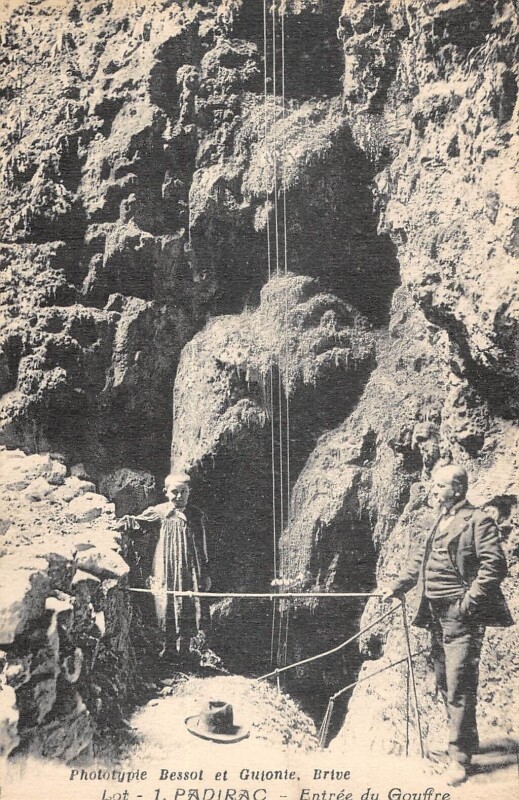 Carte postale ancienne Padirac Entree Du Gouffre à Padirac
