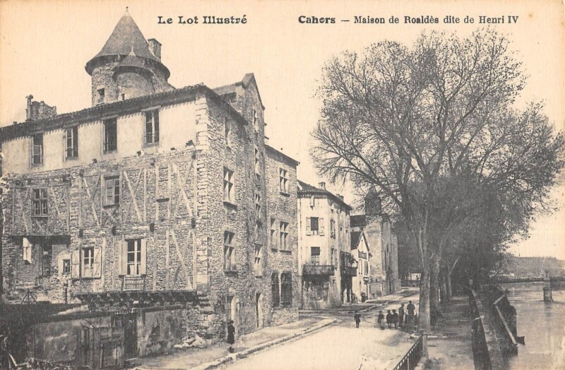 Carte postale ancienne Cahors Maison De Roaldes à Cahors