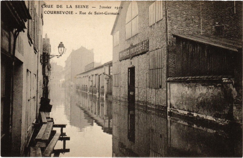 Carte postale ancienne Courbevoie Crue de la Seine France à Courbevoie