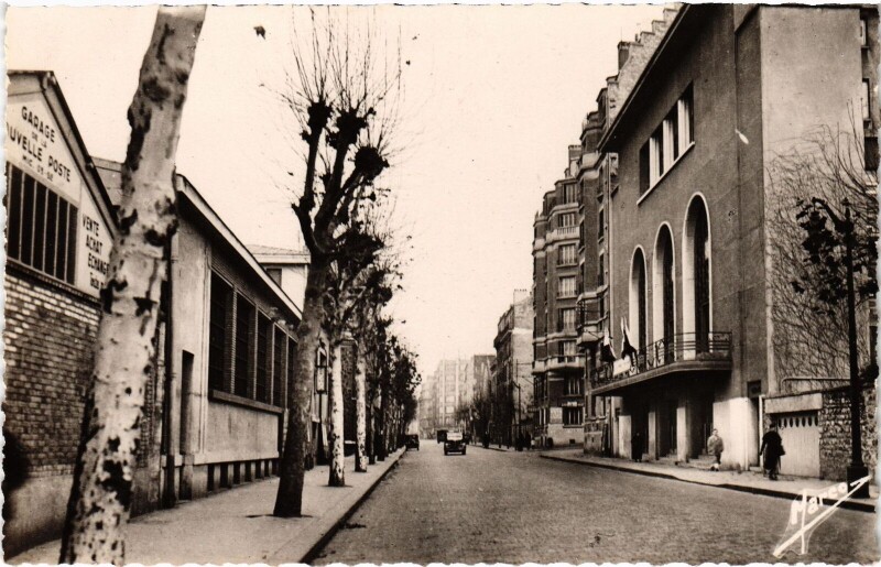 Carte postale ancienne Issy-les-Moulineaux Salle des Fetes, La Poste France à Issy-les-Moulineaux