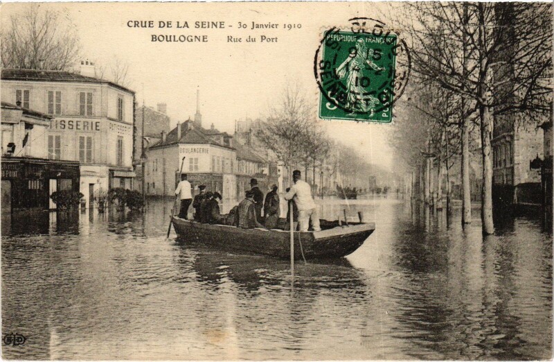 Carte postale ancienne Boulogne Rue du Port France