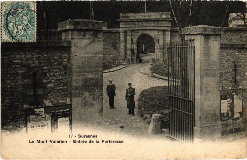 Carte postale ancienne Suresnes Le Mont Valerien, Entree de la Forteresse France à Suresnes