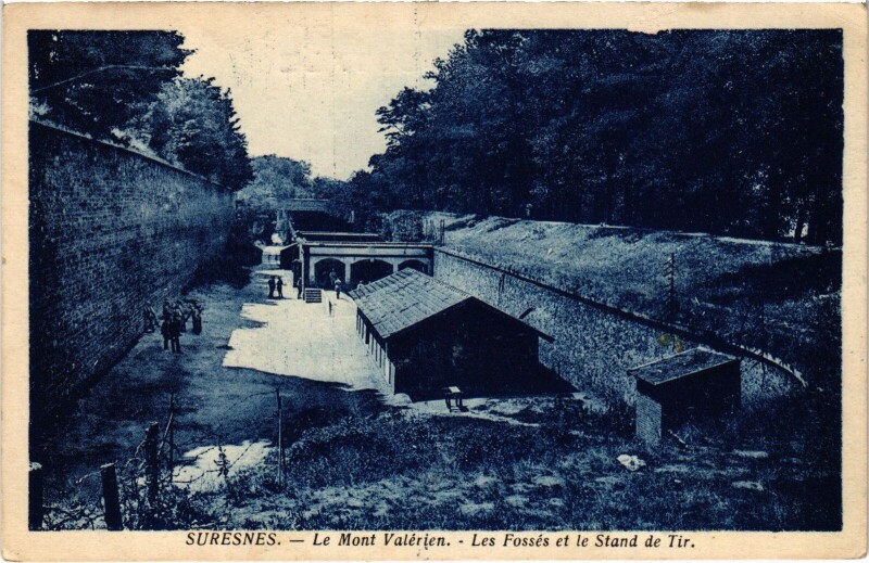 Carte postale ancienne Suresnes Les Fosses et le Stand de Tir France à Suresnes