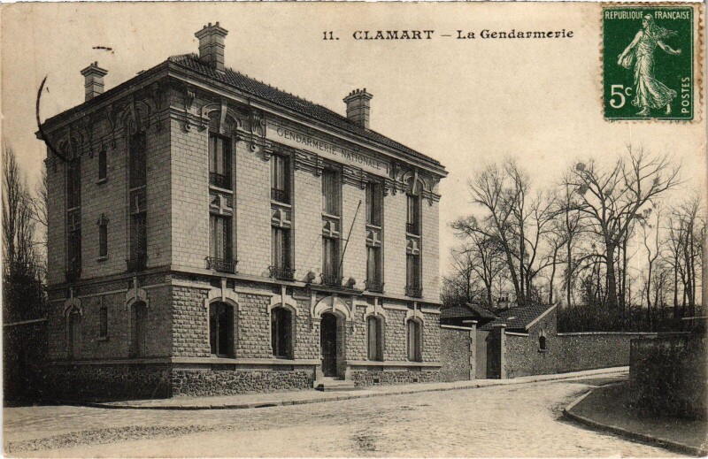 Carte postale ancienne Clamart La Gendarmerie France à Clamart