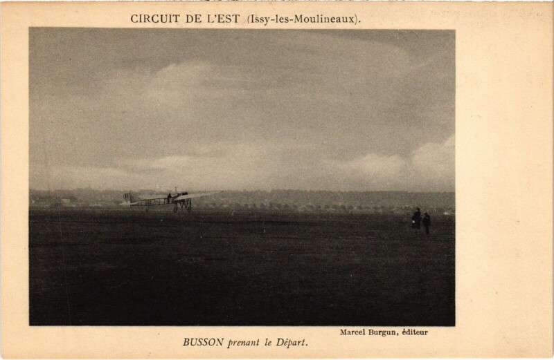 Carte postale ancienne Issy les Moulineaux Busson prenant le Depart France à Issy-les-Moulineaux