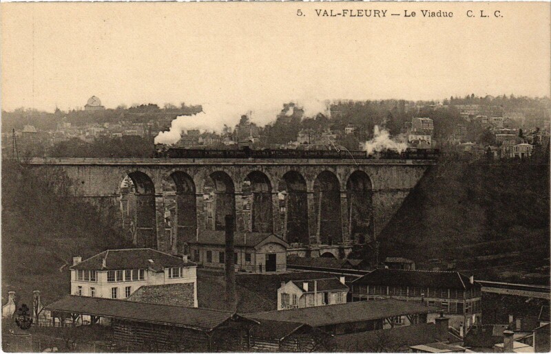 Carte postale ancienne Val-Fleury Le Viaduc France
