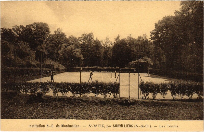 Carte postale ancienne Survilliers Les Tennis France à Survilliers