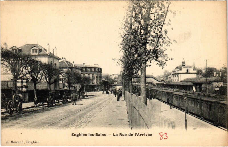 Carte postale ancienne Enghien les Bains La Rue de l'Arrivee France à Enghien-les-Bains