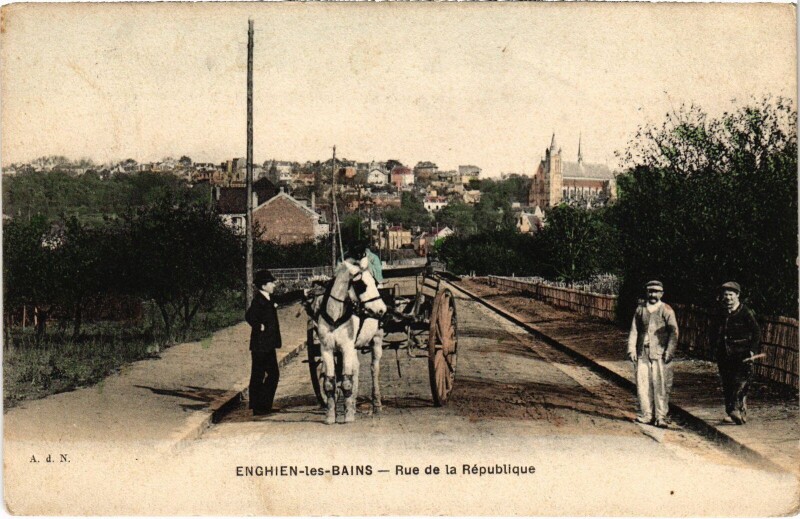 Carte postale ancienne Enghien les Bains Rue de la Republique France à Enghien-les-Bains