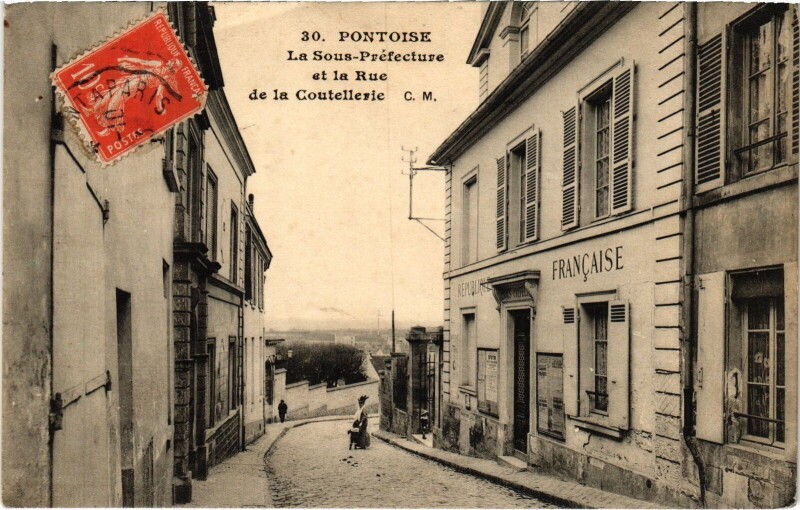 Carte postale ancienne Pontoise La Sous-Prefecture et la Rue France à Pontoise