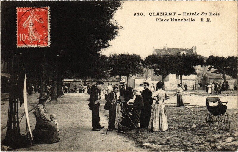 Carte postale ancienne Clamart Entree du Bois Place Hunebelle France à Clamart