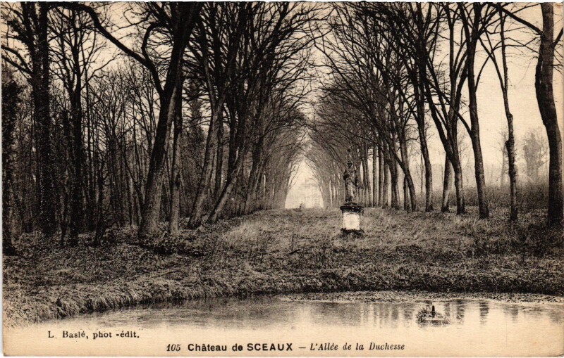 Carte postale ancienne Sceaux Chateau, L'Allee de la Duchesse France à Sceaux