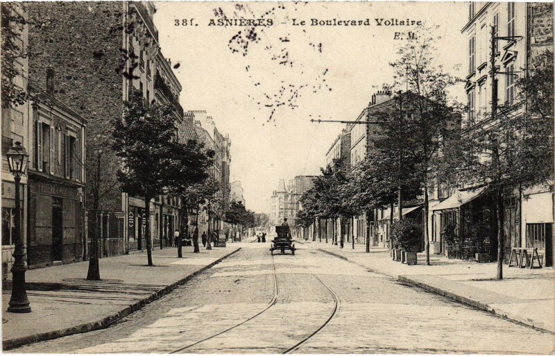 Carte postale ancienne Asnieres Le Boulevard Voltaire France