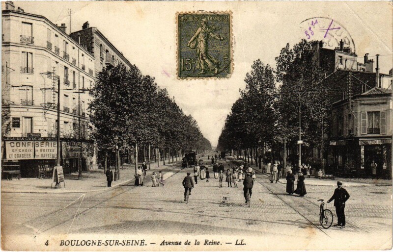 Carte postale ancienne Boulogne sur Seine Avenue de la Reine France